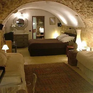  Frühstückspension La Villageoise, Troglodyte Pitoresque Au Coeur Du Village Frankreich